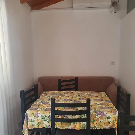 Relax Lodge