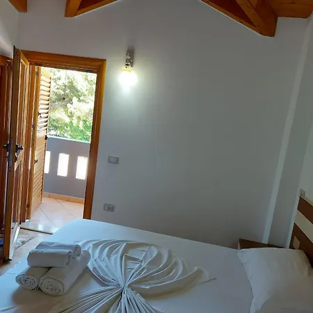 Relax Lodge *