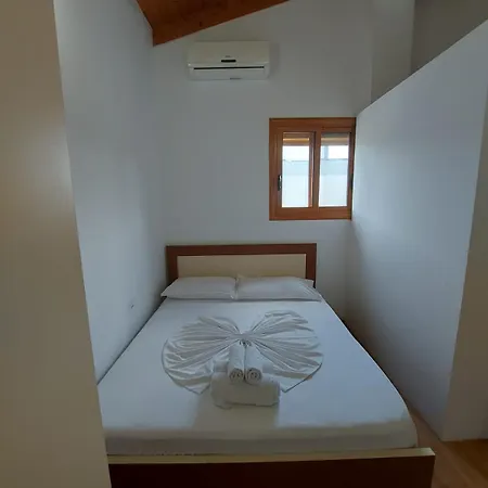 Relax 山林小屋 Vlorë