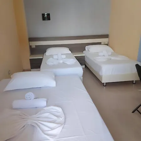 Relax 山林小屋 Vlorë