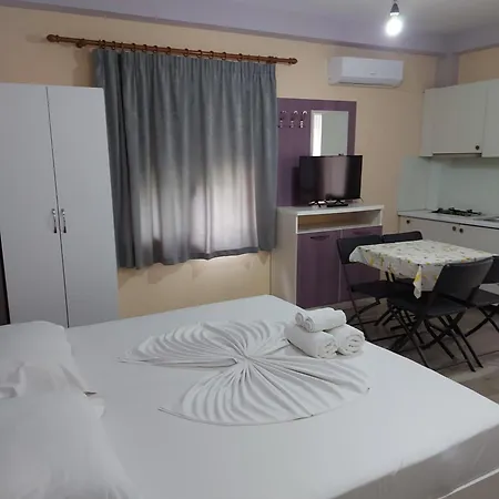 Relax Lodge